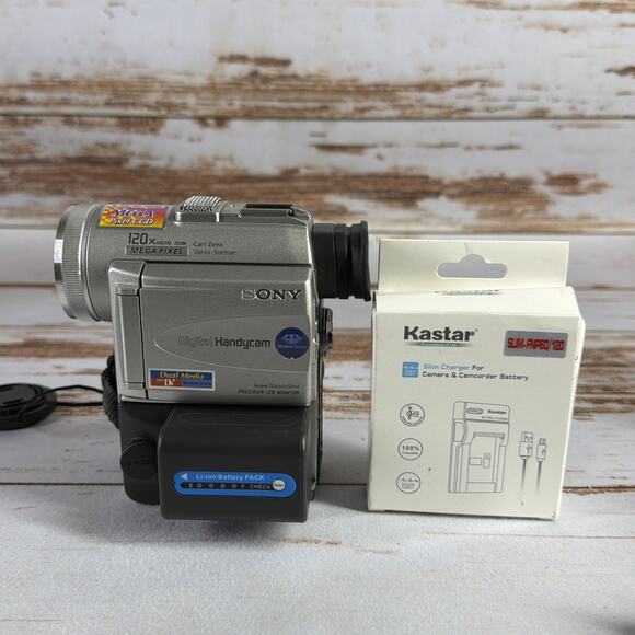Sony DCR-PC100 Digital Handycam miniDV Camcorder – Tested – Japan Import - Picture 1 of 7